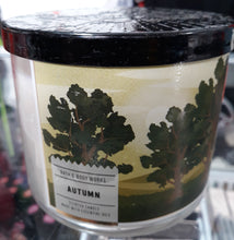 Load image into Gallery viewer, BATH & BODY WORKS SCENTED CANDLE