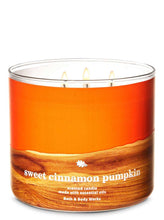 Load image into Gallery viewer, BATH & BODY WORKS SCENTED CANDLE